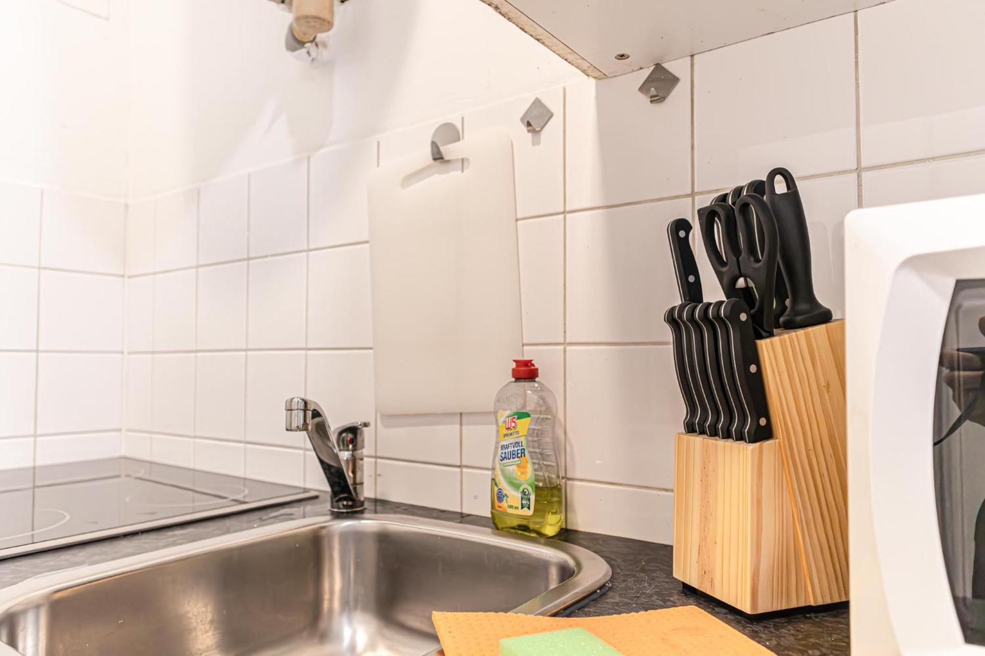 Welcoming 1br Apt- Near U6 Station Am Schoepfwerk Wenen